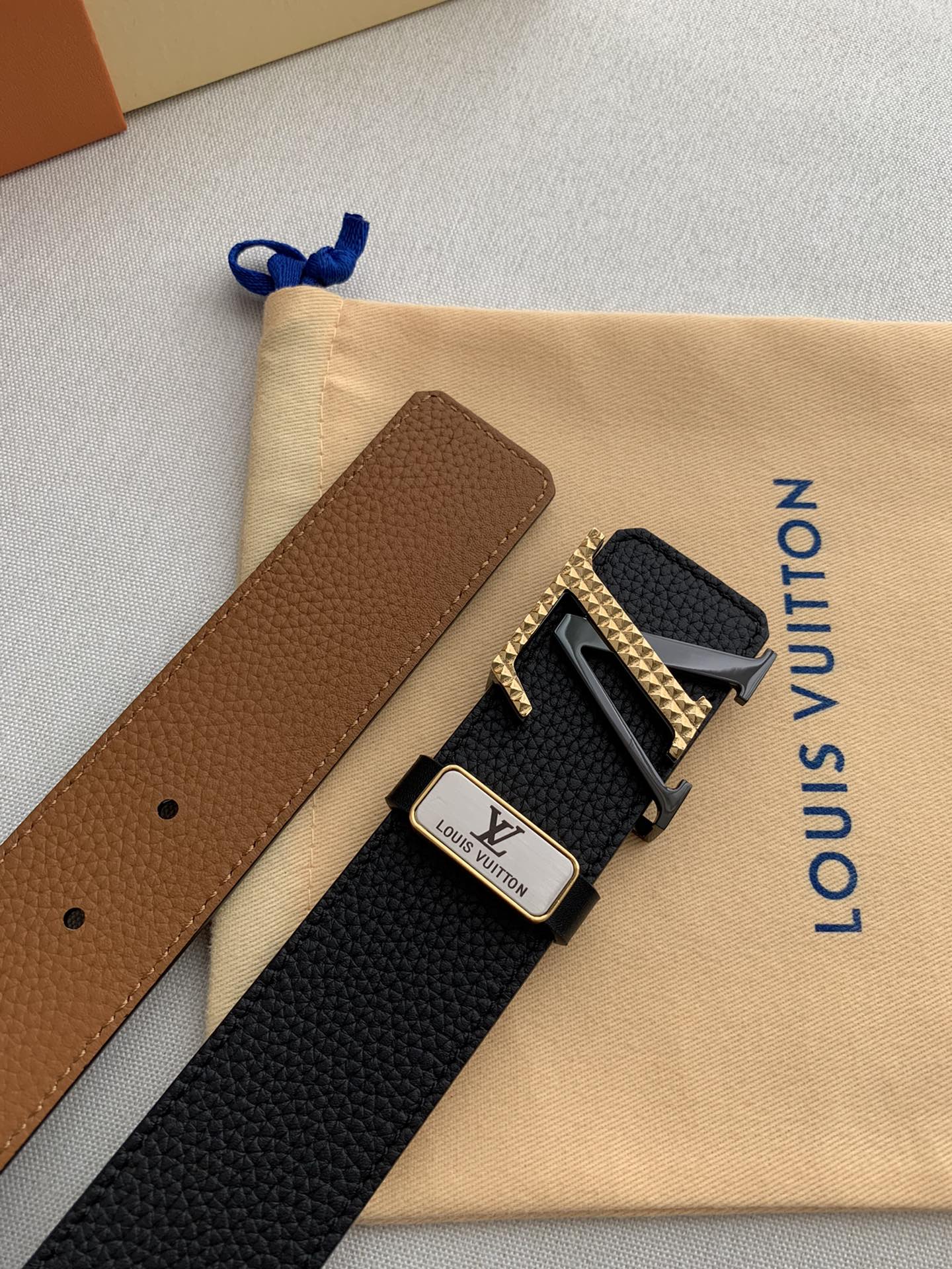 LOUIS VUITTON LV 25S BELT 38 MM IN BLACK CALFSKIN 593212